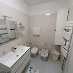 Blue, Relax Con Piscina E Garage Hébergement de vacances Sirmione