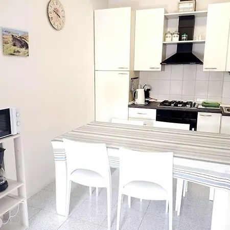 Tatil Evi Blue, Relax Con Piscina E Garage Sirmione